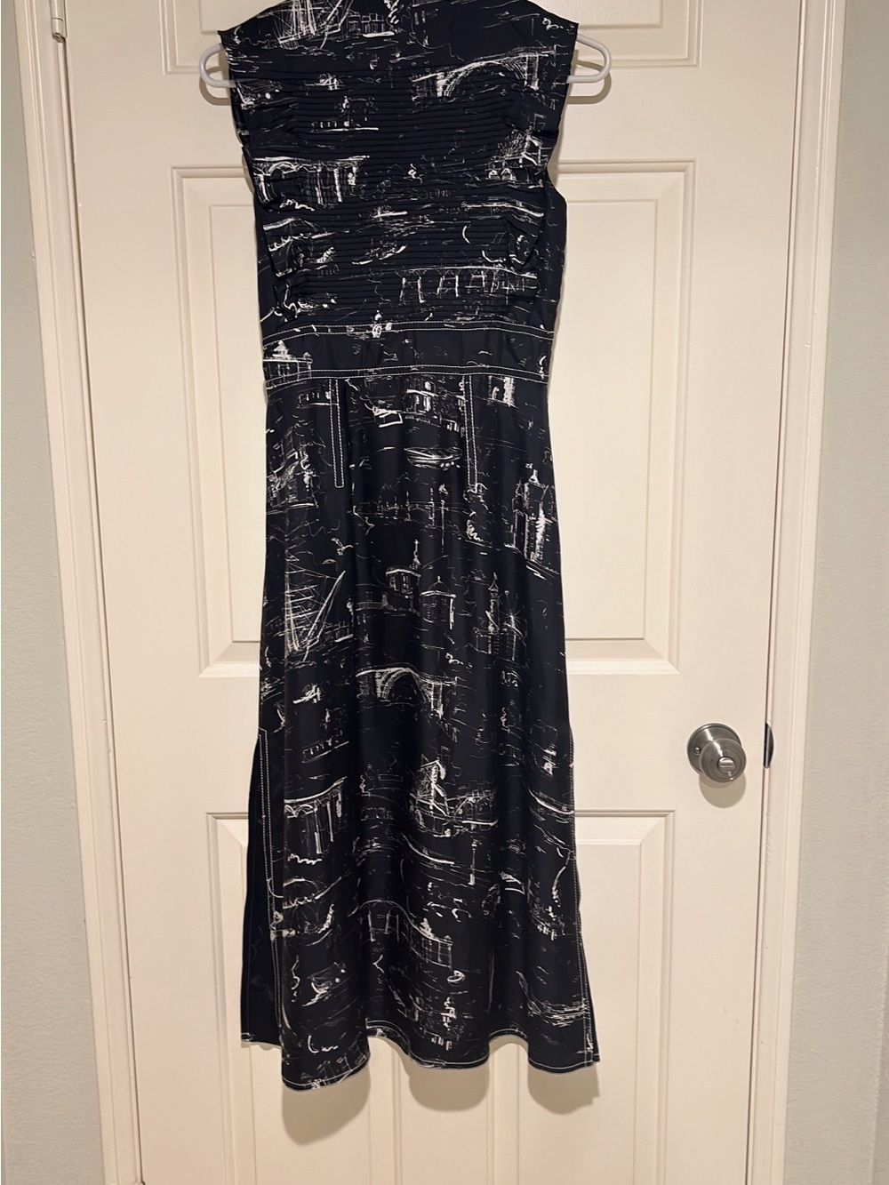 Burberry Black Midi Silk Dress with White Scenic Sketch Print & Ruffle Detail - Picture 2 of 6